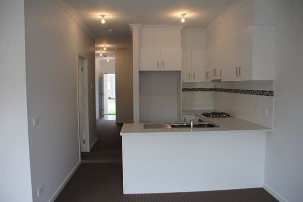 5 Palmero Street, EPPING VIC 3076, Epping - Thumbnail 3