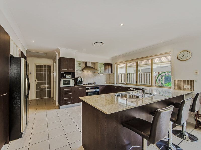 4 Thames Place, OXENFORD QLD 4210, Oxenford - Thumbnail 2