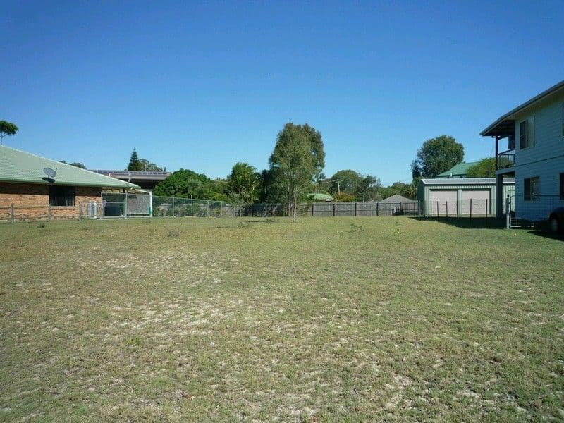 49 Mackerel Street, WOODGATE QLD 4660, Woodgate - Thumbnail 2
