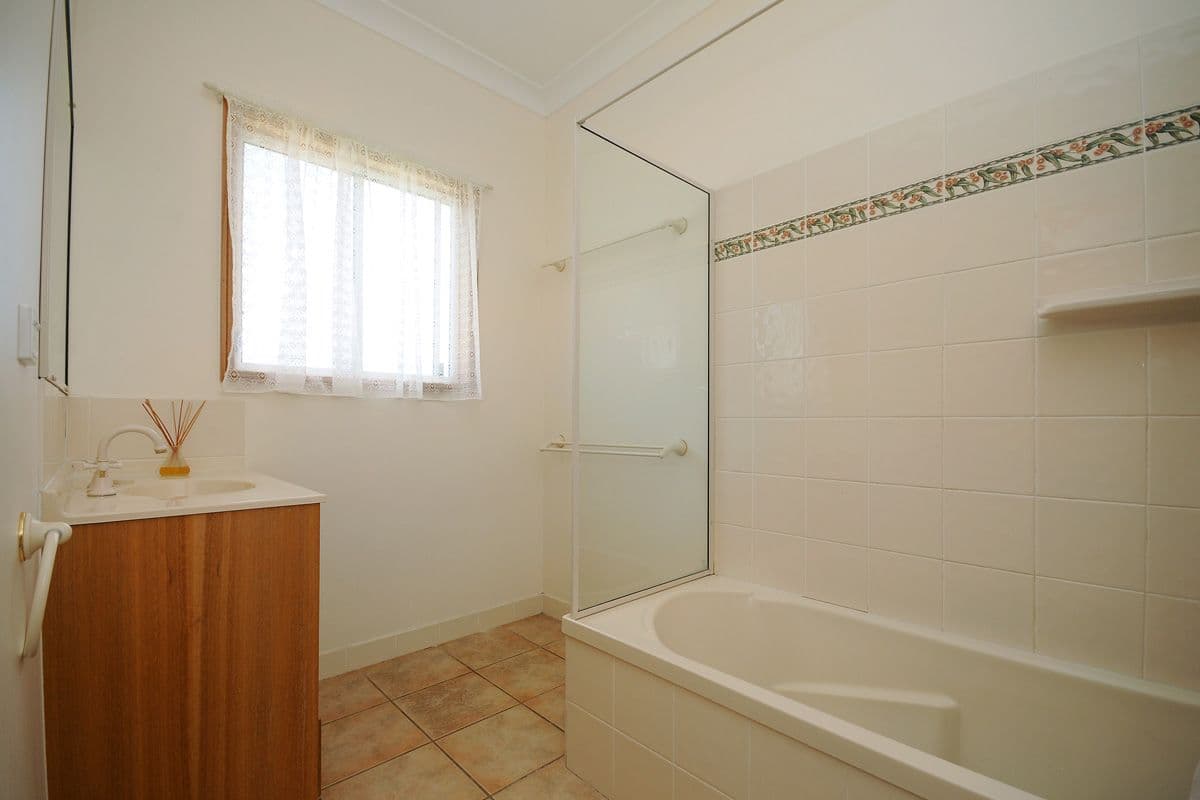 5 Andrews Court, HODGSON VALE QLD 4352, Hodgson Vale - Thumbnail 8
