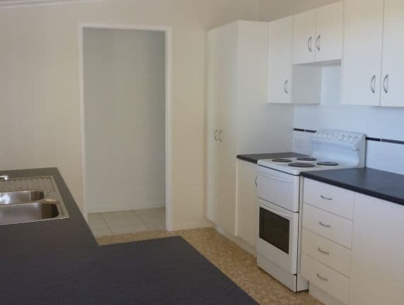 174 Crane Street, LONGREACH QLD 4730, Longreach - Thumbnail 3