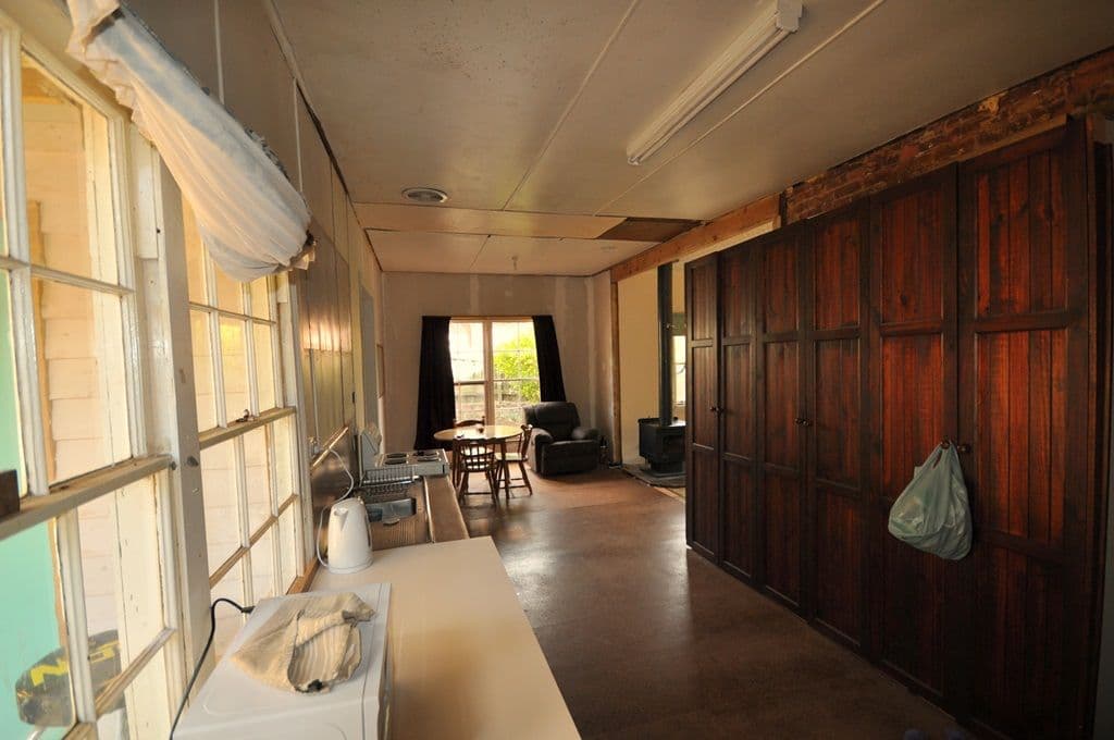 27 Angus Street, CLUNES VIC 3370, Clunes - Thumbnail 3