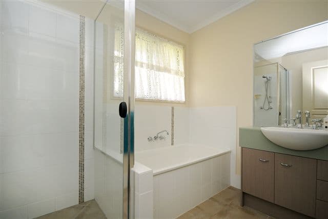 45 Phipps Drive, MERINGANDAN WEST QLD 4352, Meringandan West - Thumbnail 6