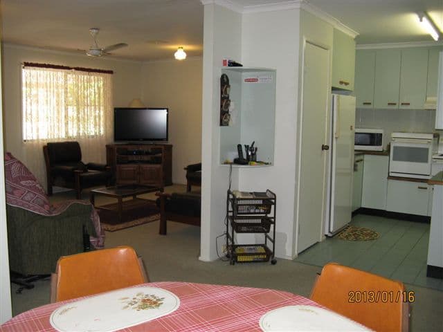 27 Windsor Drive, TIMBERLANDS QLD 4740, Timberlands - Thumbnail 2