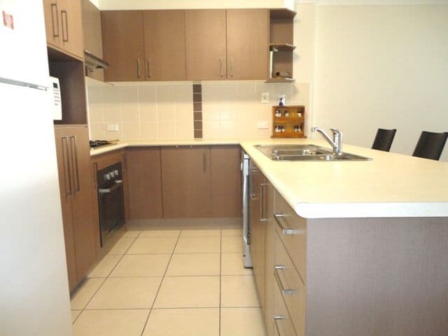  37 Ronayne Circle, ONE MILE QLD 4305, One Mile - Thumbnail 6