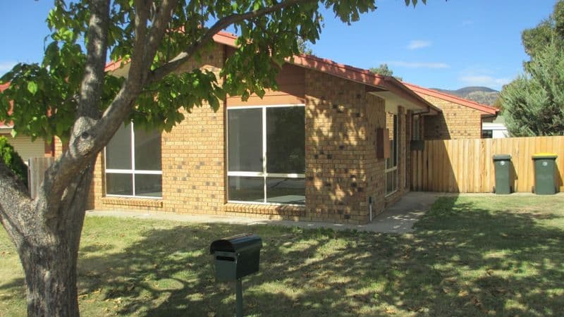 2 Stace Place, GORDON ACT 2906, Gordon - Image 1