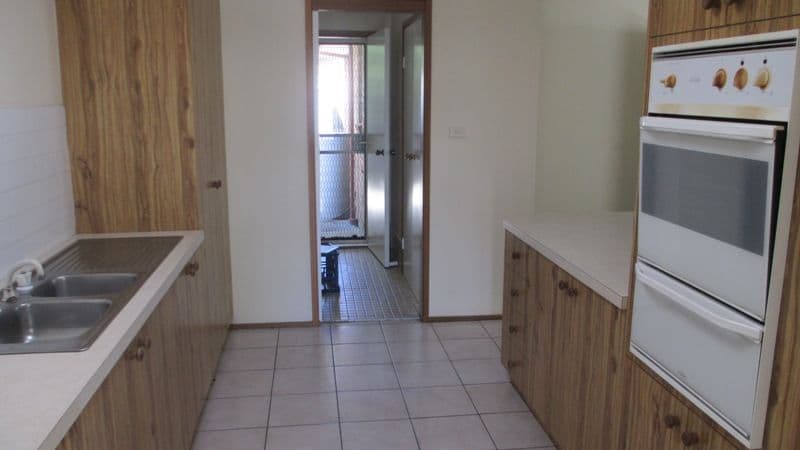 2 Stace Place, GORDON ACT 2906, Gordon - Thumbnail 2