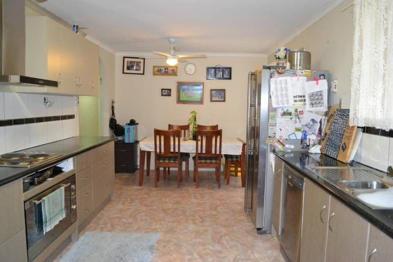 14 Gretel Drive, CLINTON QLD 4680, Clinton - Thumbnail 2
