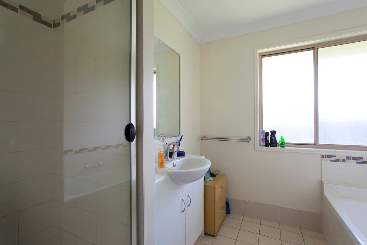 18 Cuttaburra Crescent, Glenvale QLD 4350, Glenvale - Thumbnail 8