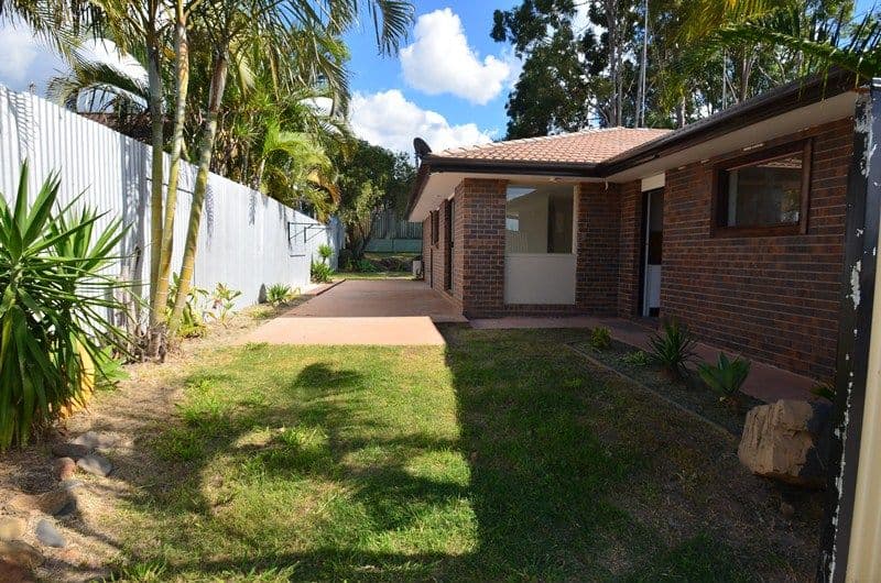 210 Olsen Avenue, ARUNDEL QLD 4214, Arundel - Thumbnail 8