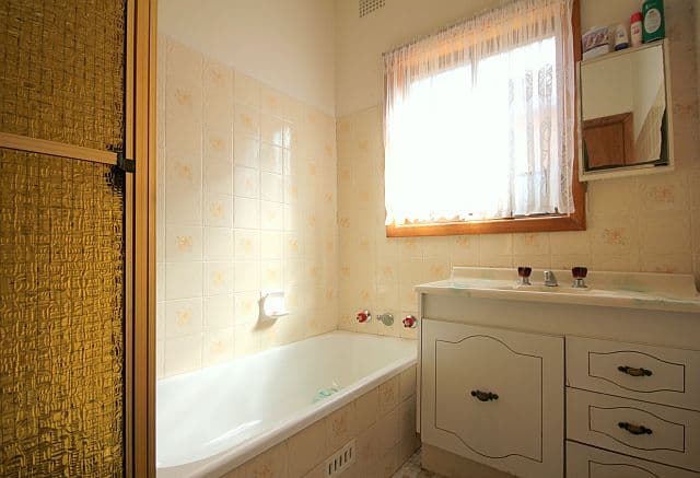 102 Cooper Road, BIRRONG NSW 2143, Birrong - Thumbnail 7