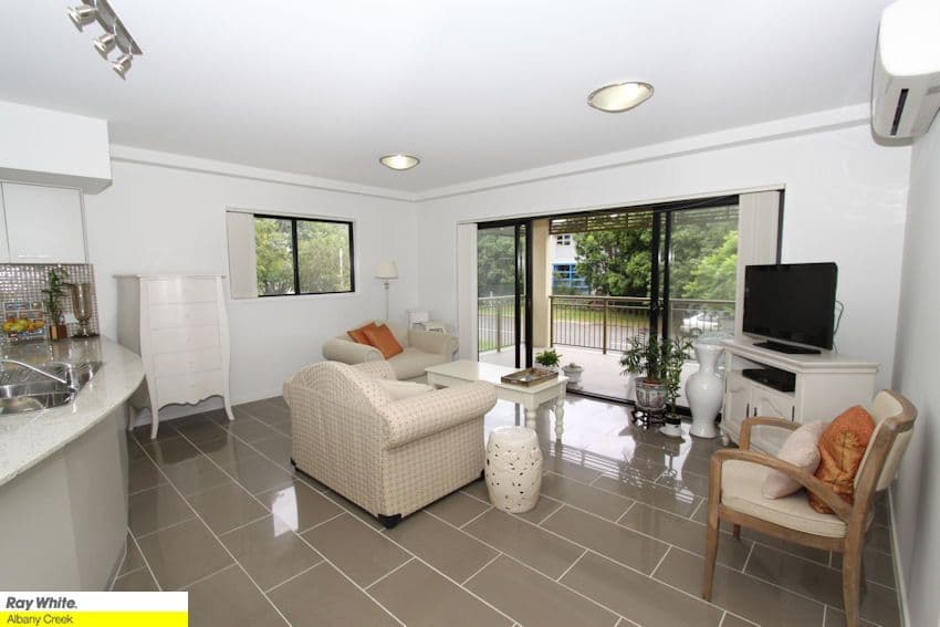 86 Brighton Road, SANDGATE QLD 4017, Sandgate - Thumbnail 3