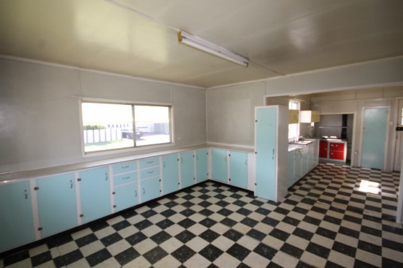 33 Myall Street, DALBY QLD 4405, Dalby - Thumbnail 2