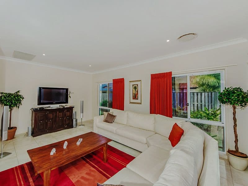22 Regatta Avenue, Oxenford QLD 4210, Oxenford - Thumbnail 5