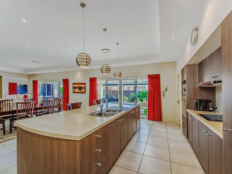 22 Regatta Avenue, Oxenford QLD 4210, Oxenford - Thumbnail 4