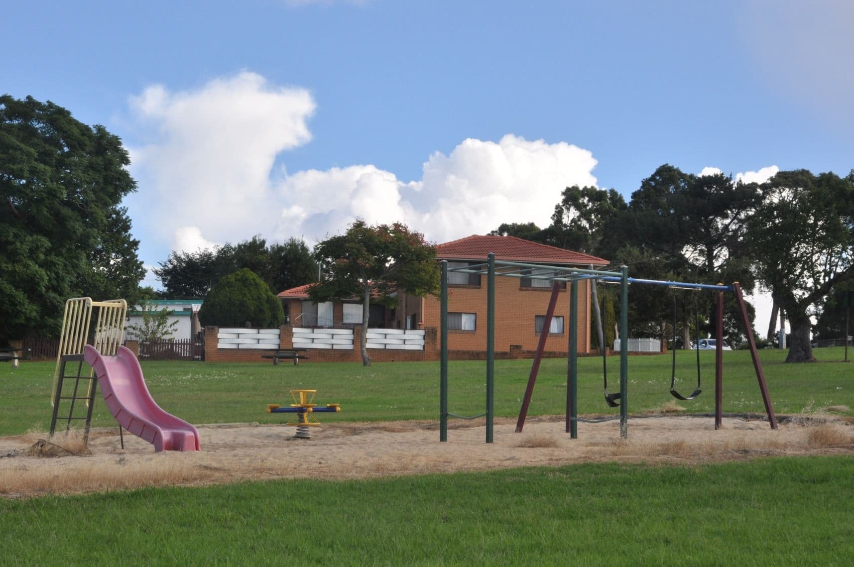 6 Hillview Avenue, NEWTOWN QLD 4350, Newtown - Thumbnail 4