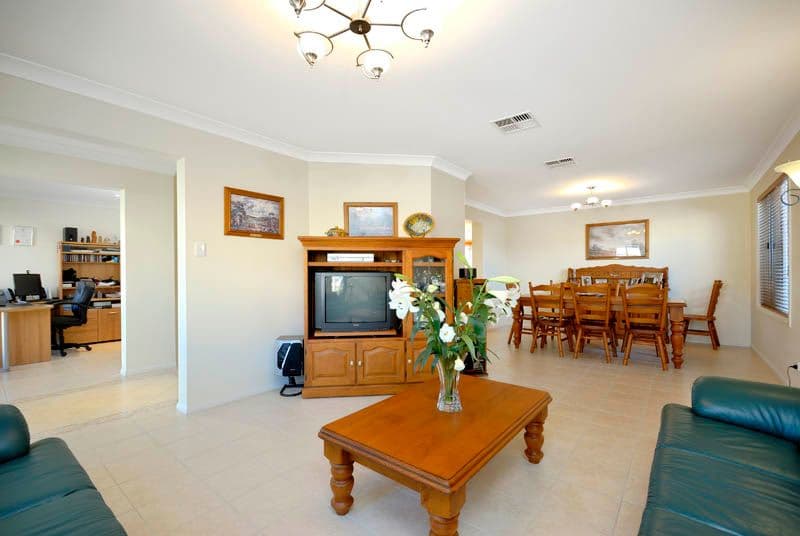 8 Link Circuit, MENAI NSW 2234, Menai - Thumbnail 5