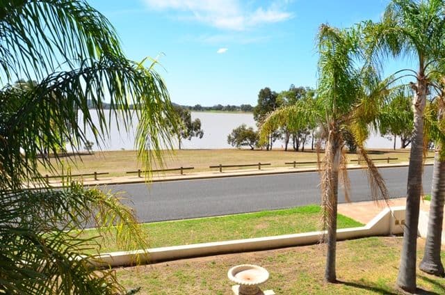 58 Lakehaven Drive, LAKE ALBERT NSW 2650, Lake Albert - Image 1