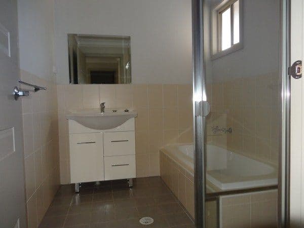 193 Newbridge Road, CHIPPING NORTON NSW 2170, Chipping Norton - Thumbnail 5