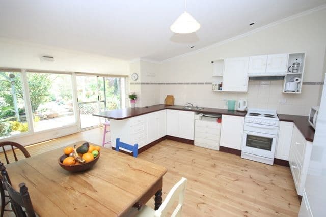 8 Young Street, BURRA SA 5417, Burra - Thumbnail 3