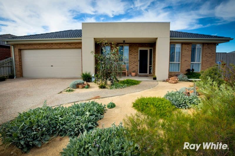 9 Supreme Close, KOO WEE RUP VIC 3981, Koo Wee Rup - Thumbnail 2