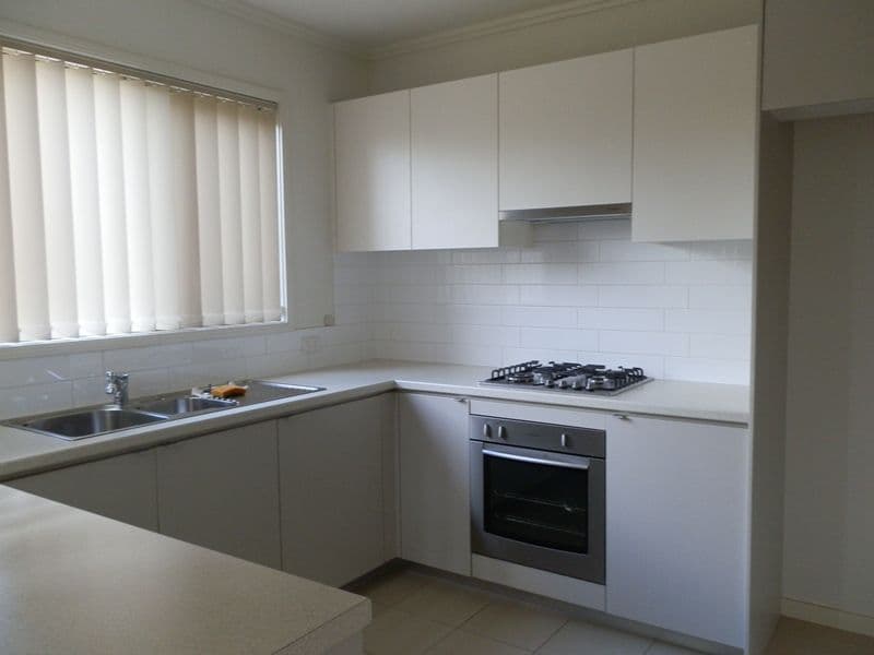 7 Newleaf Parade, BONNYRIGG NSW 2177, Bonnyrigg - Thumbnail 2