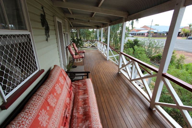 38 Watson Street, CHARLEVILLE QLD 4470, Charleville - Thumbnail 4