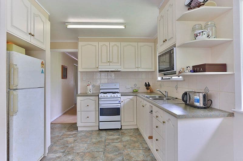 11 Brown Street, ROCKVILLE QLD 4350, Rockville - Thumbnail 5