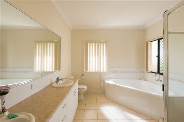 18 Dunbar Court, HIGHFIELDS QLD 4352, Highfields - Thumbnail 7