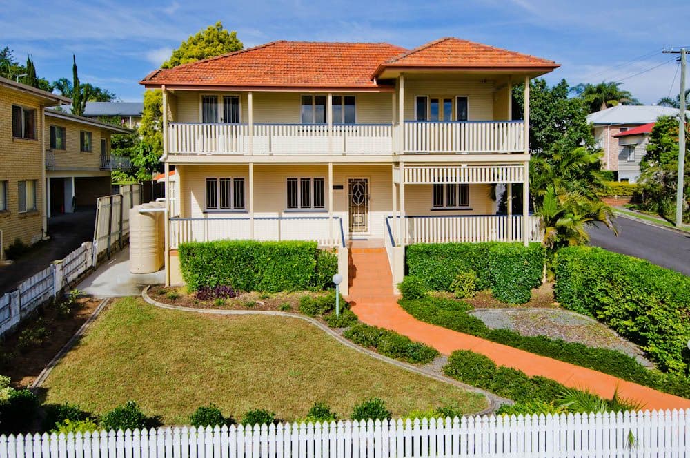 32 Grosvenor Street, YEERONGPILLY QLD 4105, Yeerongpilly - Image 1