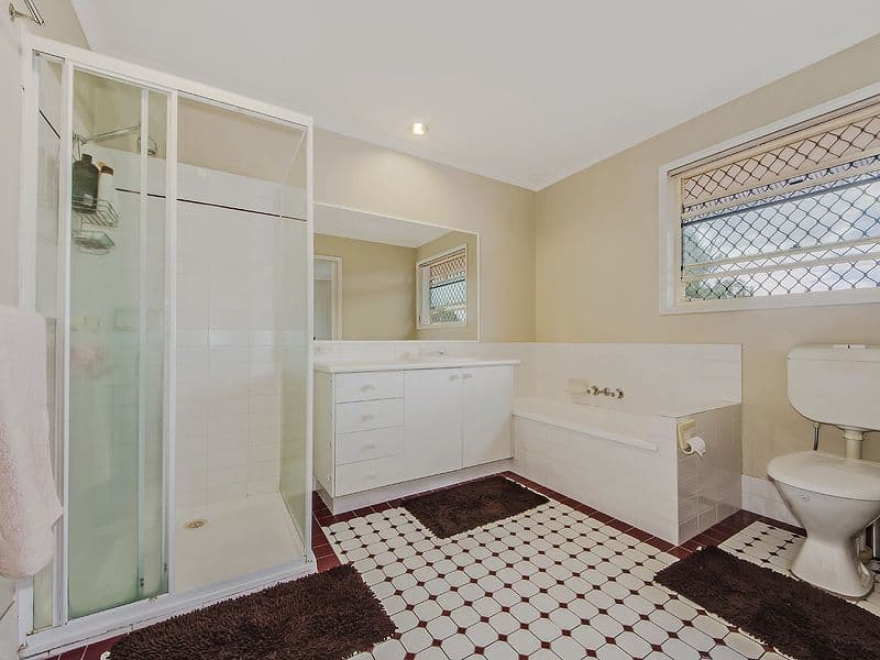 151 Pappas Way, CARRARA QLD 4211, Carrara - Thumbnail 7