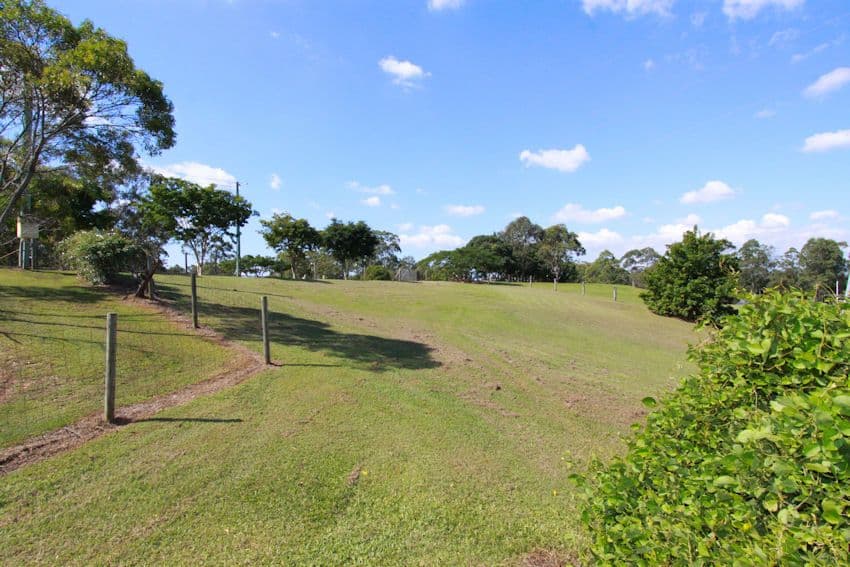 60 Drapers Road, EATONS HILL QLD 4037, Eatons Hill - Thumbnail 2