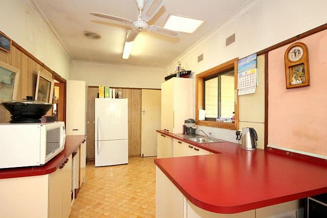 2 Kembla Avenue, CHESTER HILL NSW 2162, Chester Hill - Thumbnail 3