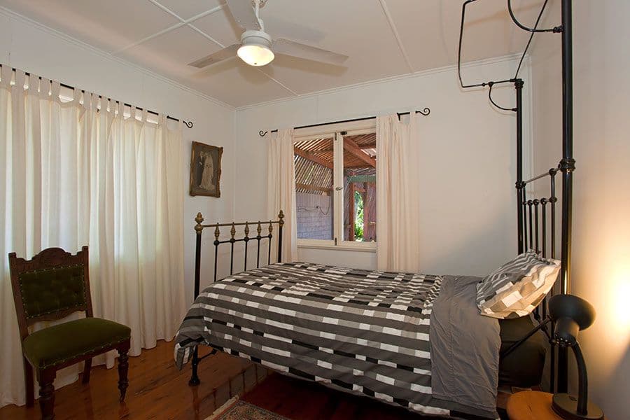 231 Alderley Street, CENTENARY HEIGHTS QLD 4350, Centenary Heights - Thumbnail 4