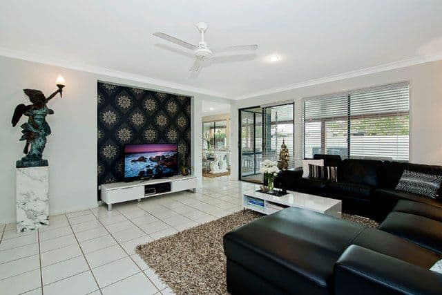 18 Essen Place, OXENFORD QLD 4210, Oxenford - Thumbnail 7