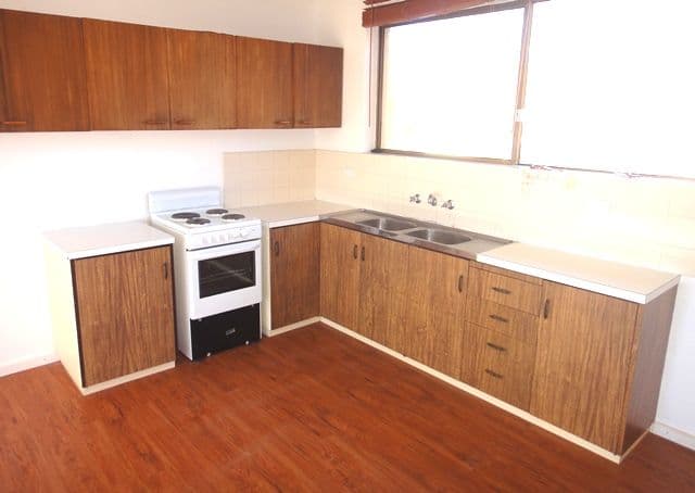 2b/32 Marshall Street, FARRER ACT 2607, Farrer - Image 1