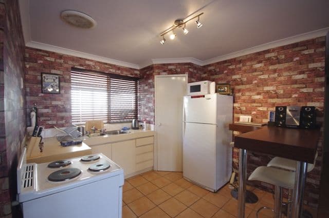 18b Chestnut Grove, MIRRABOOKA WA 6061, Mirrabooka - Thumbnail 3