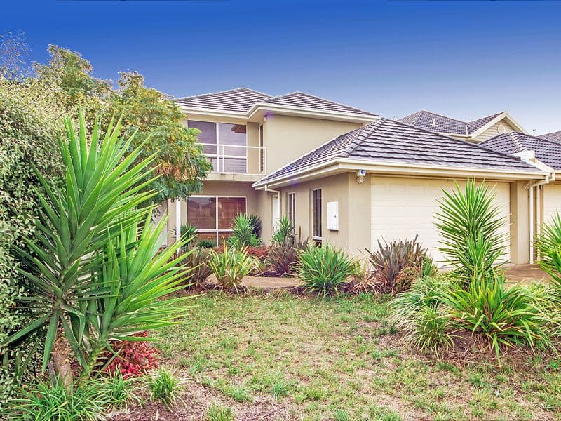 17 Lowess Lane, POINT COOK VIC 3030, Point Cook - Thumbnail 2