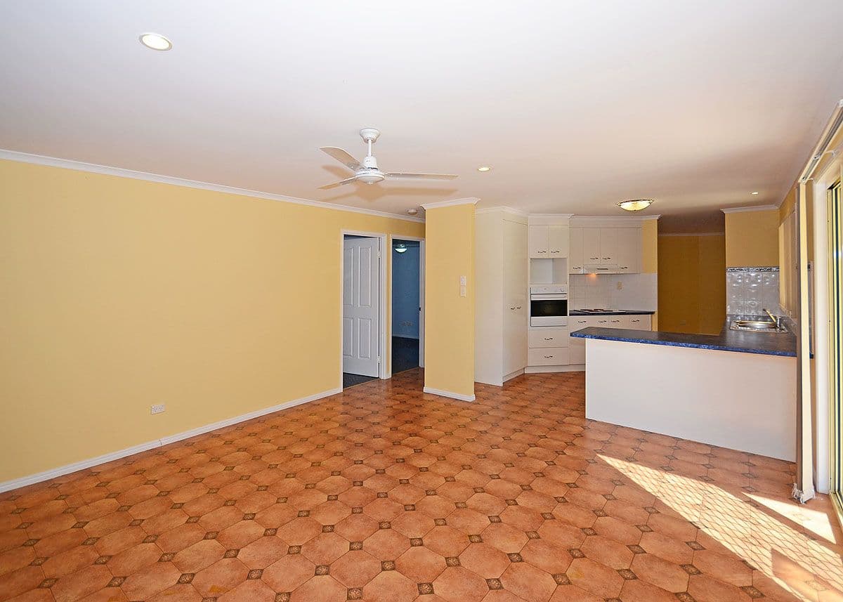 5 Sharyn Court, POINT VERNON QLD 4655, Point Vernon - Thumbnail 4