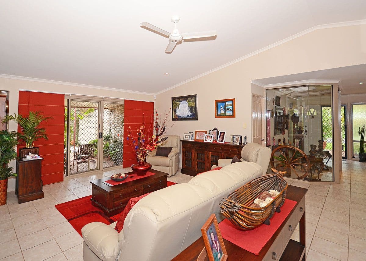 25 Oceanview Street, POINT VERNON QLD 4655, Point Vernon - Thumbnail 4