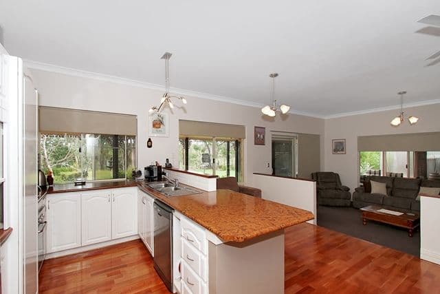 44 Sollya Retreat, LOWER CHITTERING WA 6084, Lower Chittering - Thumbnail 3