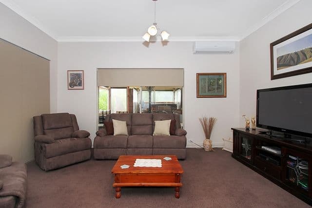 44 Sollya Retreat, LOWER CHITTERING WA 6084, Lower Chittering - Thumbnail 4