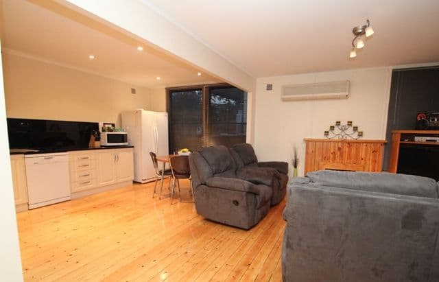 22 Kelly Street, CLARE SA 5453, Clare - Thumbnail 7