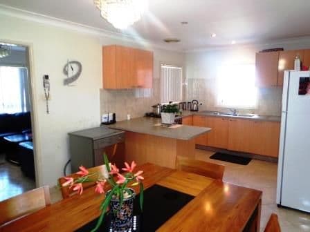 19 Baudin Crescent, FAIRFIELD WEST NSW 2165, Fairfield West - Thumbnail 4
