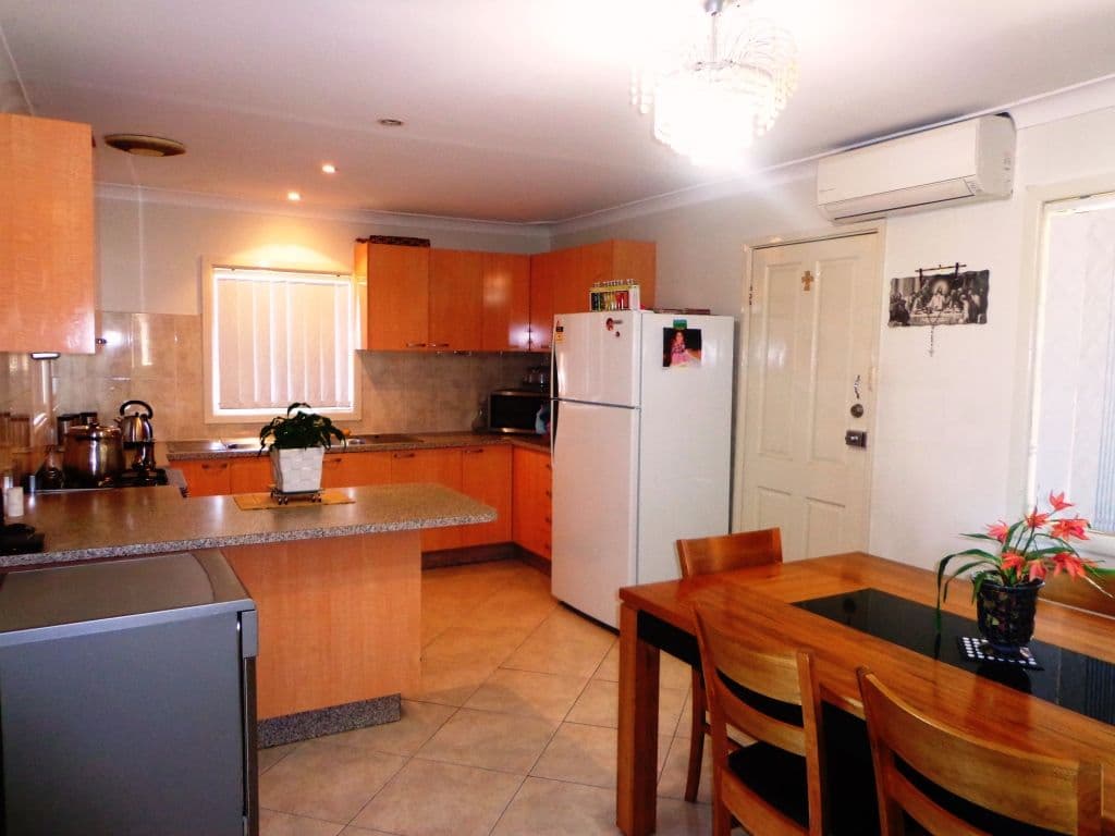 19 Baudin Crescent, FAIRFIELD WEST NSW 2165, Fairfield West - Thumbnail 3