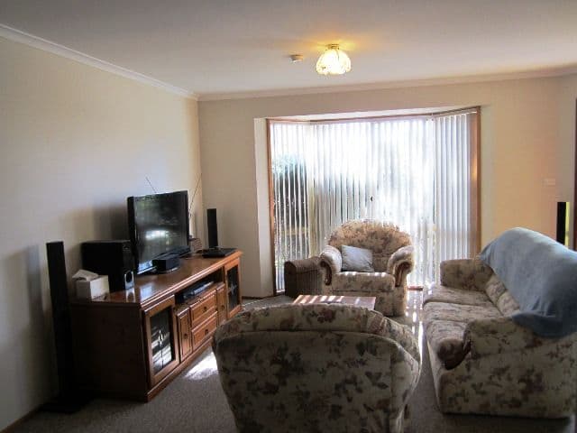 37 Sherwood Circuit, GORDON ACT 2906, Gordon - Thumbnail 2