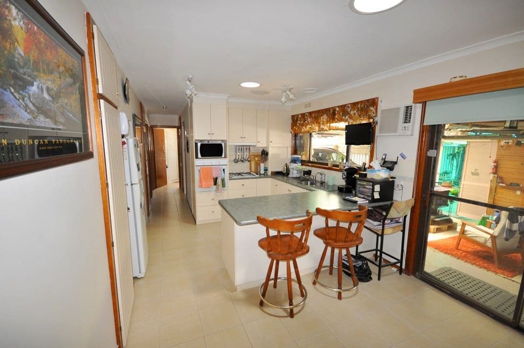 128 Rutherford Street, AVOCA VIC 3467, Avoca - Thumbnail 3