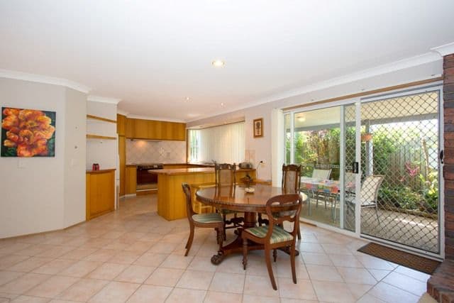 16 Capstan Court, BANKSIA BEACH QLD 4507, Banksia Beach - Thumbnail 2