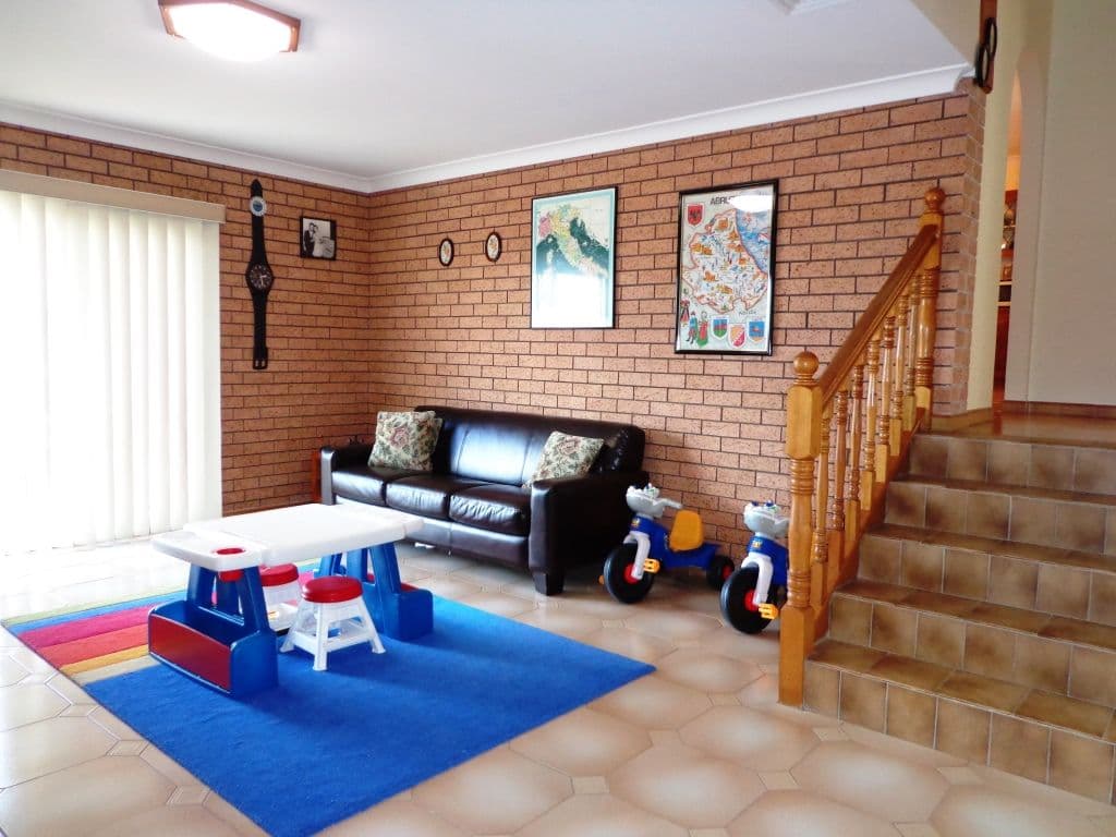 9 Warragamba Crescent, BOSSLEY PARK NSW 2176, Bossley Park - Thumbnail 5