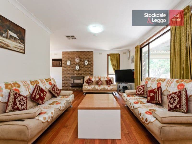 107 Dianne Avenue, CRAIGIEBURN VIC 3064, Craigieburn - Thumbnail 2
